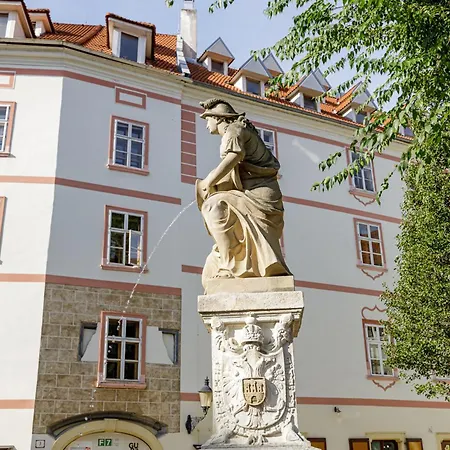 Apartmán Prima - Spacious In The Main Square With Large Living