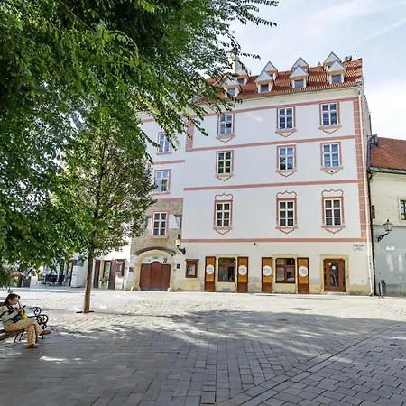 Main Square Luxe - Old Town *
