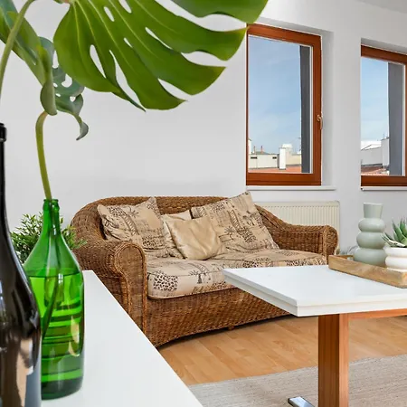 Prima - Spacious In The Main Square With Large Living Apartmán