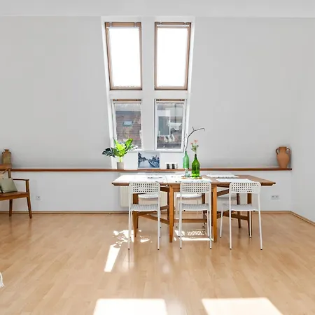 Apartmán Prima - Spacious In The Main Square With Large Living